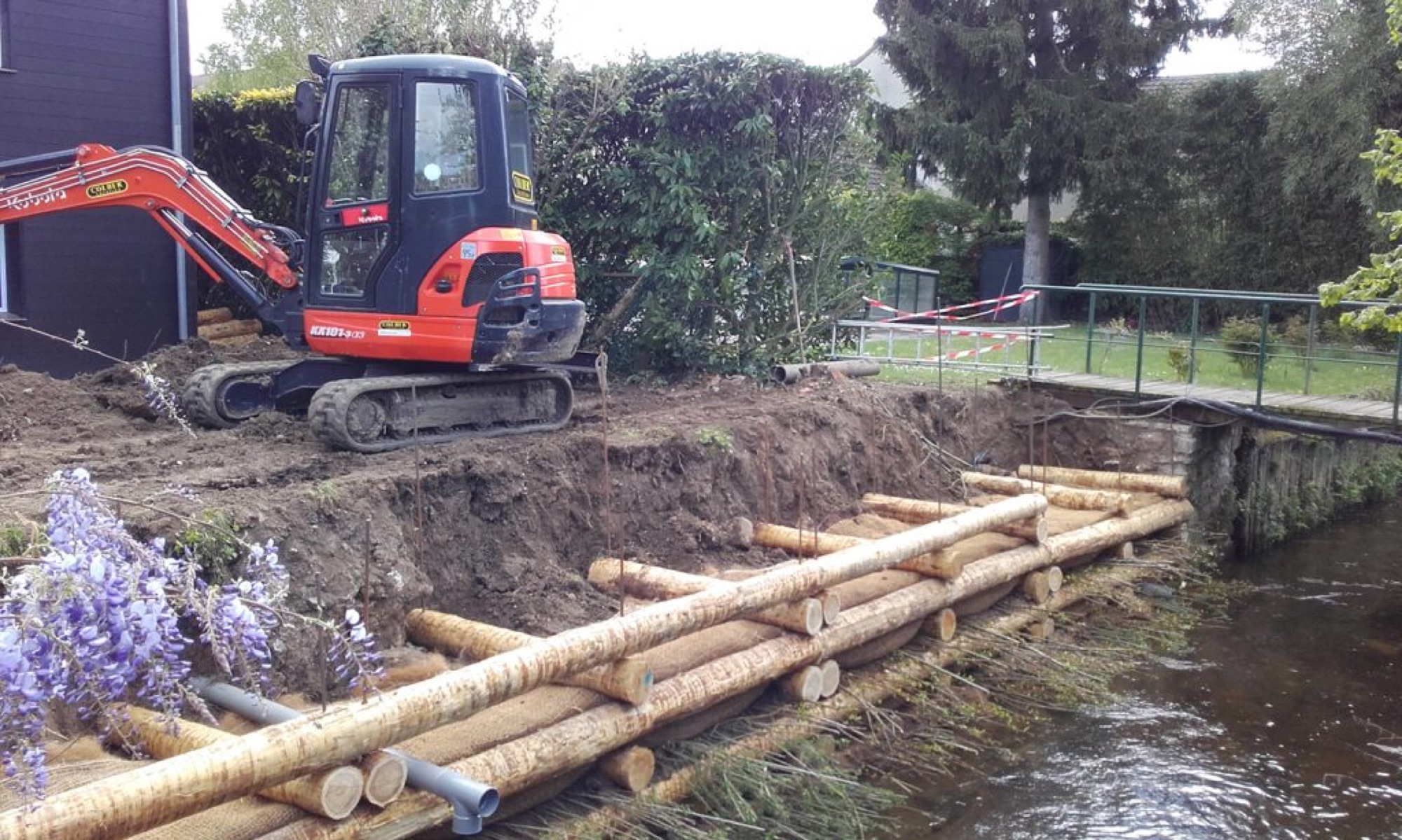 Terrassement des nouvelles berges